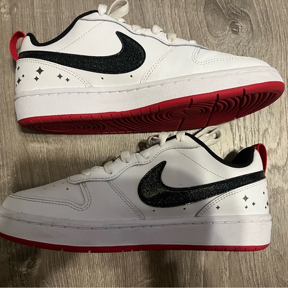 Nike Shoes - Picture 1 of 3